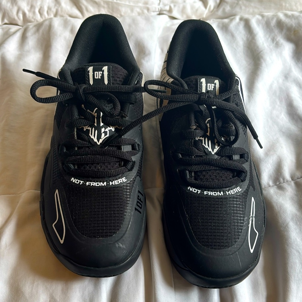 MELO Puma basketball shoes 7.5 worm